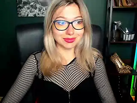 loveHeidi online show from August 3, 2026, 4:20 am