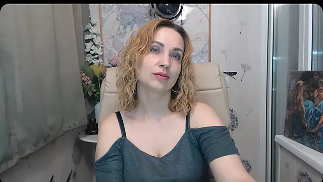 KatrinAlluring online show from February 16, 2026, 4:44 am