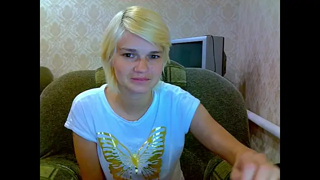 SaraSnow  online show from November 10, 2025, 8:03 pm