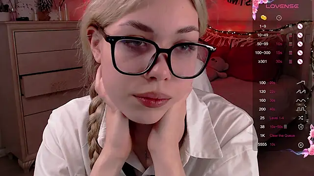 Leila Vanilla online show from January 14, 2026, 3:43 am