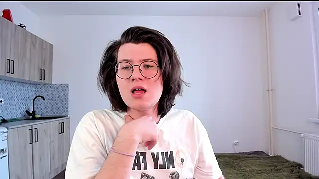 Snapshot of Derek_Shameless chatting on February 17, 2026, 12:46 pm Derek Shameless online show from February 17, 2026, 12:46 pm