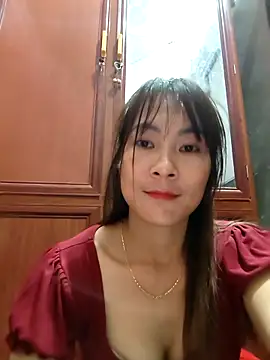 Snapshot of Yumyum_kiw chatting on December 18, 2025, 5:06 pm Yumyum kiw online show from December 18, 2025, 5:06 pm