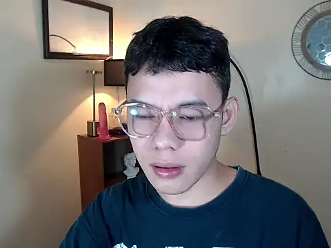 Snapshot of keirflorianxx chatting on September 30, 2025, 7:31 pm keirflorianxx online show from September 30, 2025, 7:31 pm
