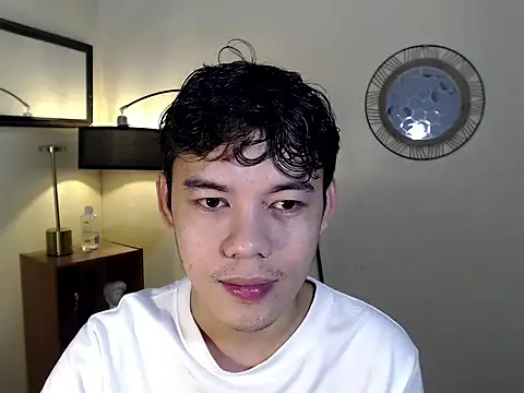 Snapshot of keirflorianxx chatting on September 17, 2025, 11:23 am keirflorianxx online show from September 17, 2025, 11:23 am
