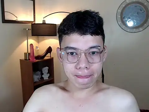 Snapshot of keirflorianxx chatting on September 30, 2025, 6:08 am keirflorianxx online show from September 30, 2025, 6:08 am