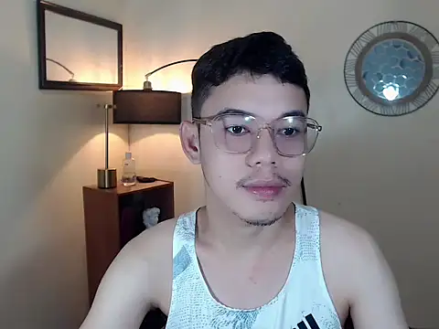 Snapshot of keirflorianxx chatting on September 24, 2025, 3:29 pm keirflorianxx online show from September 24, 2025, 3:29 pm