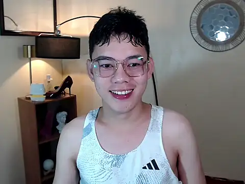Snapshot of keirflorianxx chatting on October 5, 2025, 9:16 pm keirflorianxx online show from October 5, 2025, 9:16 pm