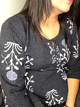 Snapshot of Marathi_rani2 chatting on December 18, 2025, 4:00 pm Marathi rani2 online show from December 18, 2025, 4:00 pm