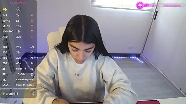 Snapshot of amarasilk_ chatting on May 7, 2026, 8:01 pm amarasilk online show from May 7, 2026, 8:01 pm