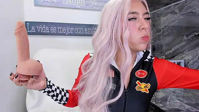 Snapshot of foxy_zoe chatting on October 31, 2025, 6:04 pm foxy zoe online show from October 31, 2025, 6:04 pm