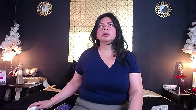Snapshot of kinky_momm chatting on May 5, 2026, 3:48 pm kinky momm online show from May 5, 2026, 3:48 pm