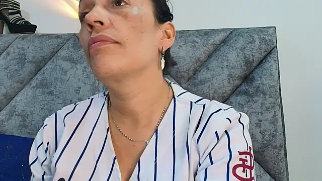 Shantey Laurent online show from November 22, 2025, 1:32 pm