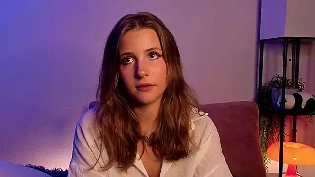 LoveSeekins online show from November 16, 2025, 7:18 pm