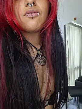 carolinerue online show from March 31, 2026, 5:26 pm