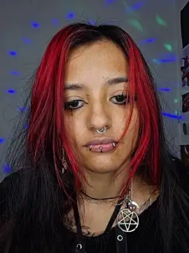 carolinerue online show from April 1, 2026, 7:53 am