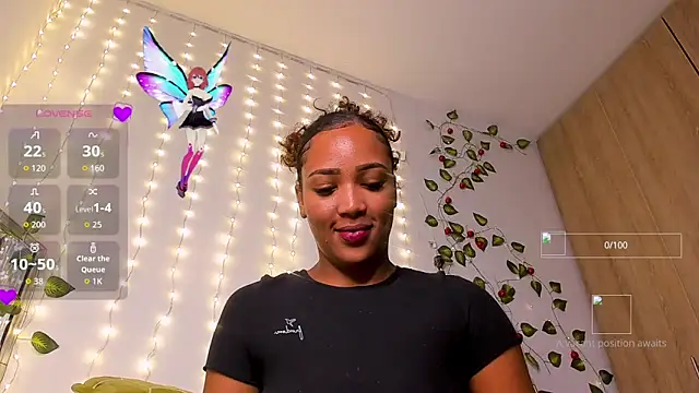 GiuliaCash online show from November 28, 2025, 1:22 pm