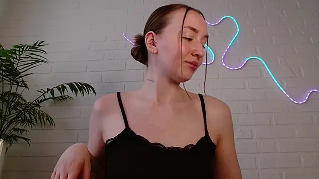 WhitePrincessLuna online show from March 22, 2026, 2:51 pm