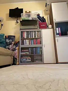 Brutecia2002 online show from April 8, 2026, 10:06 am