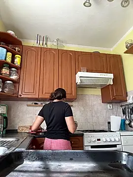 Brutecia2002 online show from April 3, 2026, 10:43 am