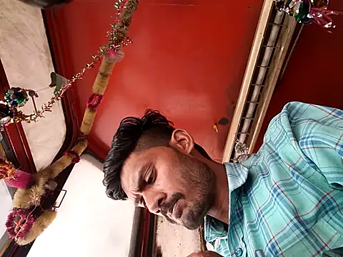 hotbabaji12 online show from April 10, 2026, 7:37 am