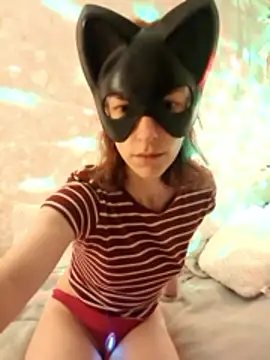 SecretIna online show from May 27, 2026, 7:54 pm