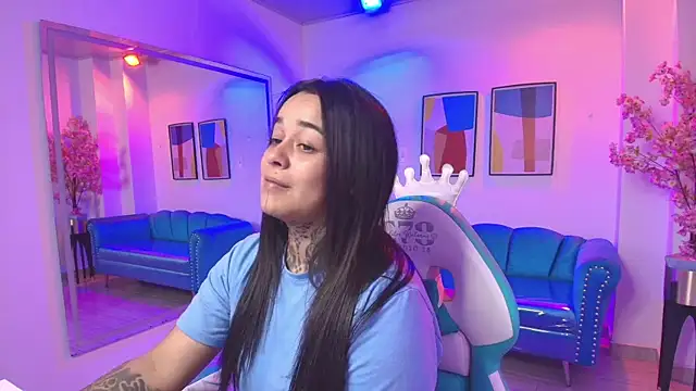 Black roseee online show from April 19, 2026, 3:40 am