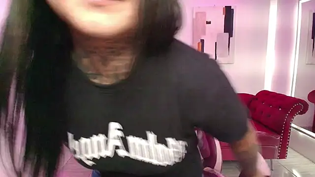 Black roseee online show from November 11, 2025, 3:45 am