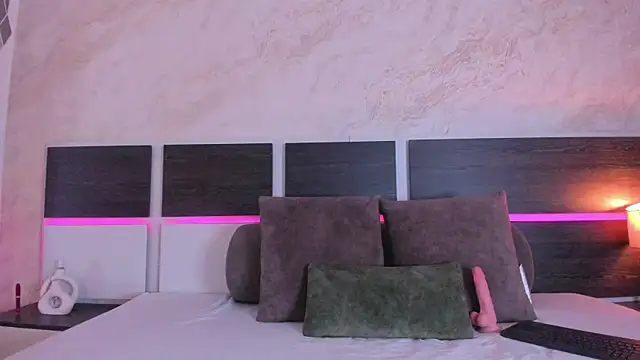 Susanna Cute online show from November 19, 2025, 1:33 pm