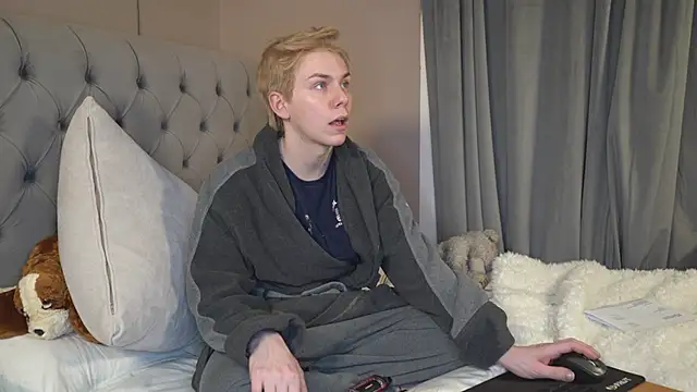 Snapshot of scottishtwink01 chatting on February 24, 2026, 1:06 am scottishtwink01 online show from February 24, 2026, 1:06 am