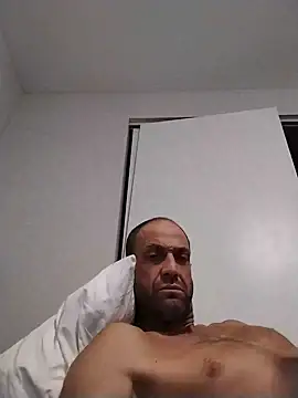 PeterHanglin online show from July 14, 2026, 5:23 am