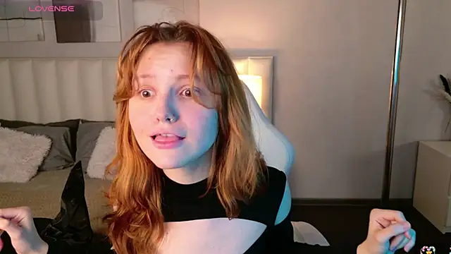 AlisHanson online show from October 30, 2025, 8:12 am