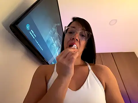 Snapshot of gaby_wild_fire chatting on October 14, 2025, 3:23 pm gaby wild fire online show from October 14, 2025, 3:23 pm