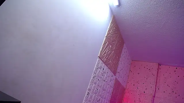 emmydurant online show from December 22, 2025, 8:42 pm