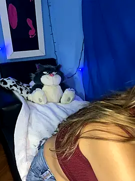 MelanyBabeee2 online show from December 18, 2025, 10:24 pm