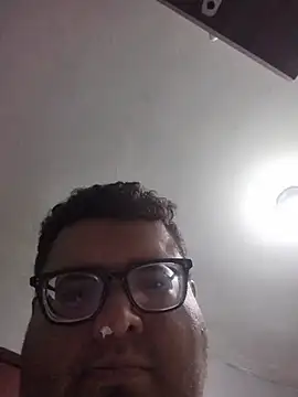 Snapshot of Santiagoqro85 chatting on May 8, 2026, 2:59 am Santiagoqro85 online show from May 8, 2026, 2:59 am