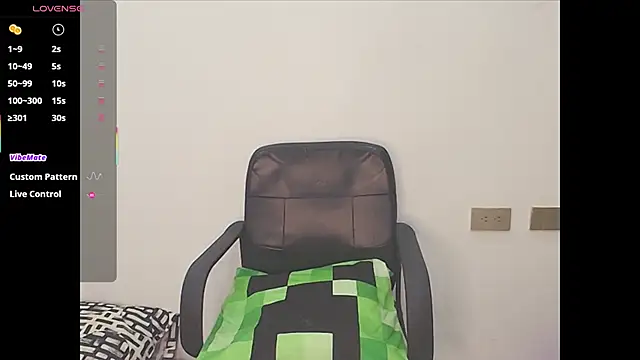 Snapshot of Isis_Bladee chatting on June 11, 2026, 9:45 pm Isis Bladee online show from June 11, 2026, 9:45 pm