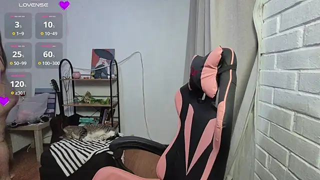 valentinauwu online show from March 21, 2026, 6:25 am