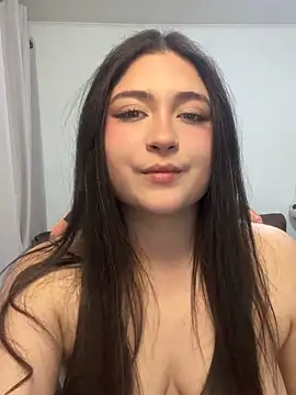 Snapshot of valentinauwu chatting on July 2, 2026, 3:23 am valentinauwu online show from July 2, 2026, 3:23 am