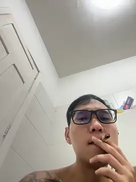 Snapshot of samuelcher chatting on April 6, 2026, 3:46 am samuelcher online show from April 6, 2026, 3:46 am