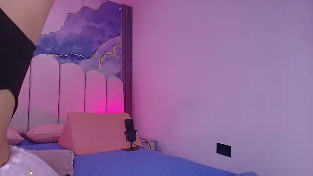 abbyrouss  online show from March 14, 2026, 3:23 am