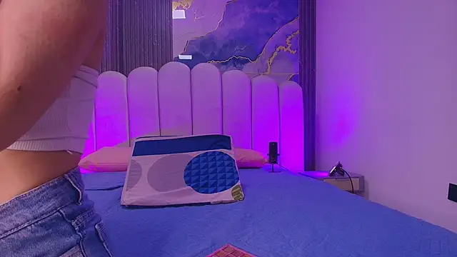 abbyrouss  online show from March 26, 2026, 3:05 am