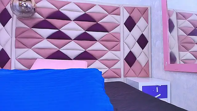 abbyrouss  online show from September 22, 2025, 3:12 am