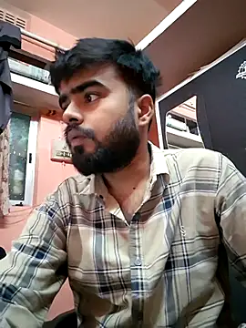 soniriyaa010101 online show from December 4, 2025, 12:37 pm