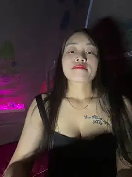 chipp-bong online show from November 11, 2025, 1:44 am