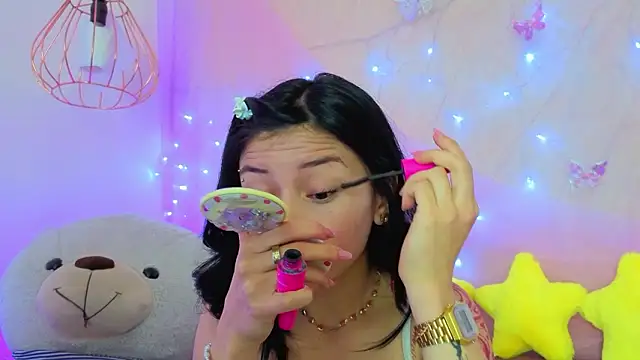 april bennett online show from February 19, 2026, 1:19 pm