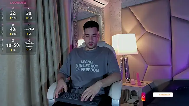 Snapshot of matti_de_lucaa chatting on September 20, 2025, 5:40 pm matti de lucaa online show from September 20, 2025, 5:40 pm