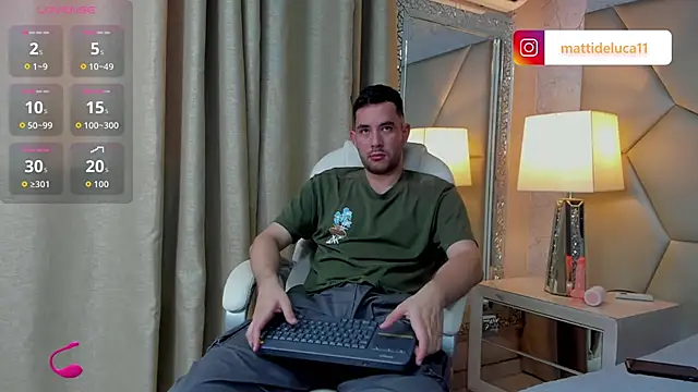 Snapshot of matti_de_lucaa chatting on September 23, 2025, 5:42 pm matti de lucaa online show from September 23, 2025, 5:42 pm