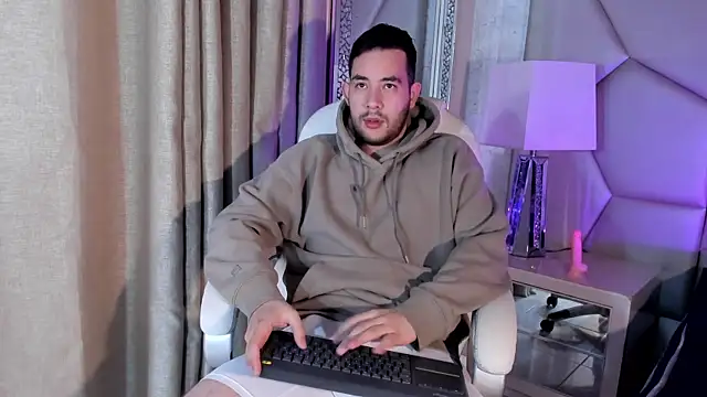 Snapshot of matti_de_lucaa chatting on September 14, 2025, 1:44 pm matti de lucaa online show from September 14, 2025, 1:44 pm