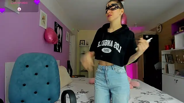 dark summer online show from February 24, 2026, 5:14 pm