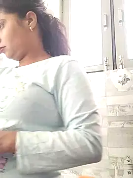 Hot-Pooja25 online show from March 23, 2026, 5:51 am